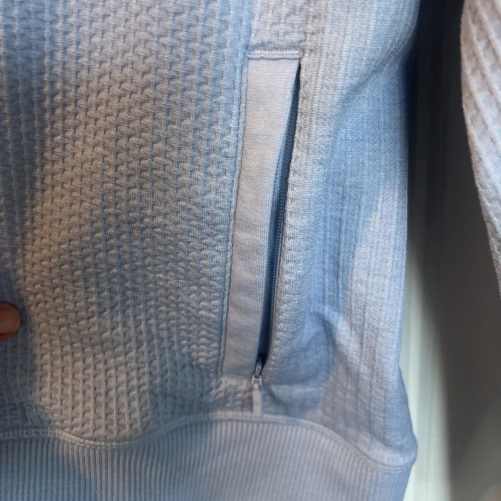 Lululemon Engineered Warmth 1/2 zip Womens 10 Blue Periwinkle Merino Pullover